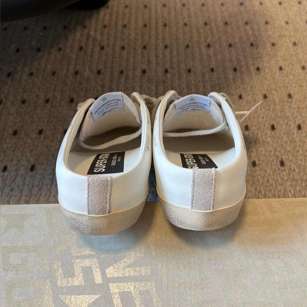 Golden Goose casual and fashionable flat shoes sneakers - Picture 5 of 8